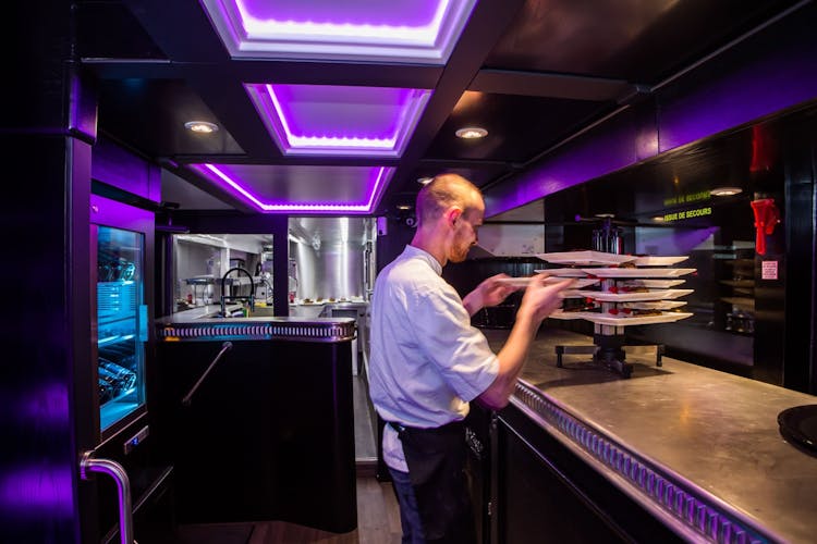 París de noche en autobús panorámico con cena desde los Campos Elíseos