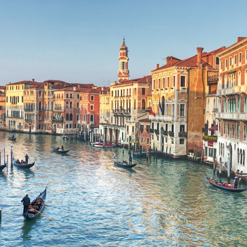 Serenata tradicional en góndola por el Gran Canal