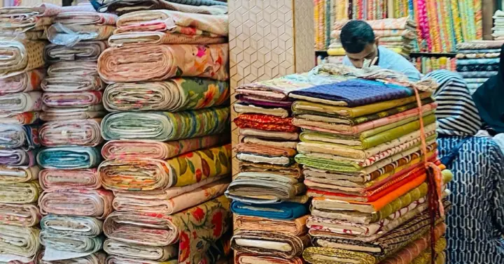 Markets of Mumbai Walking Tour