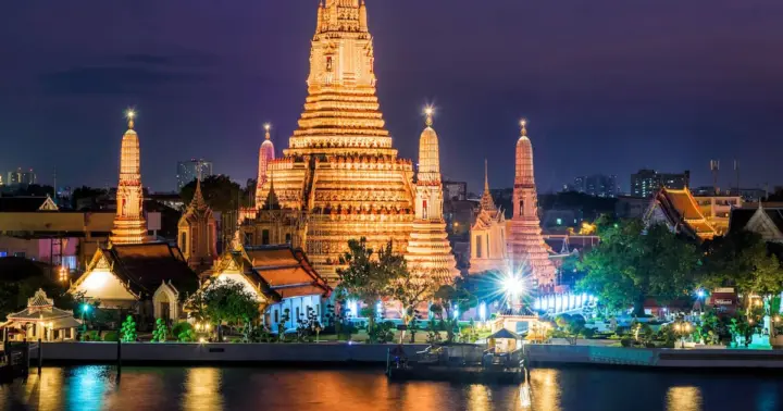 Bangkok: Evening Tour with Wat Arun, Wat Pho & Tuk Tuk Ride