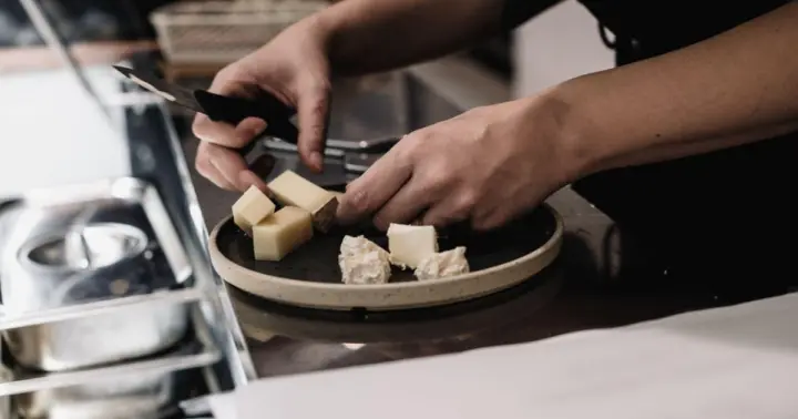 Bilbao: Cata Guiada de 3 Txakolis y Queso Artesano