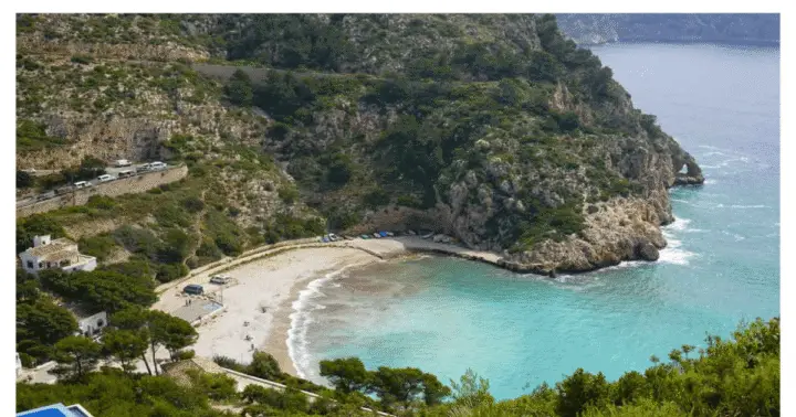 Explorando los Tesoros Escondidos de las Playas de la Costa Blanca