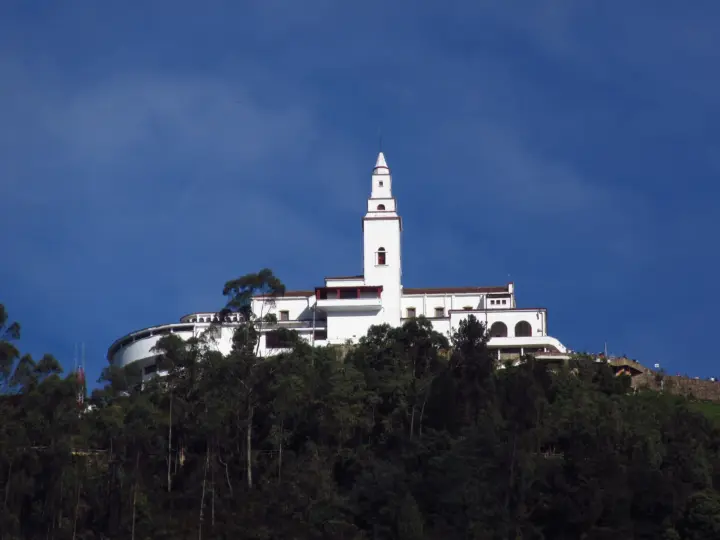 Paseando por Monserrate + guía 2 h Entradas VIP sin cola