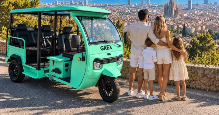 Barcelona: Family-Friendly Tuk-Tuk Tour with Driver