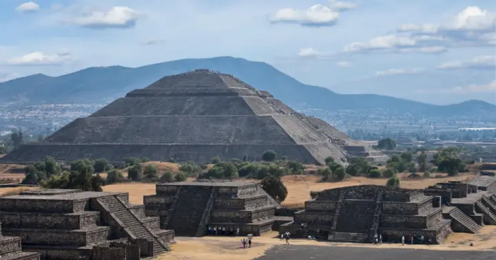 Mexico City: Teotihuacán Half-Day Tour