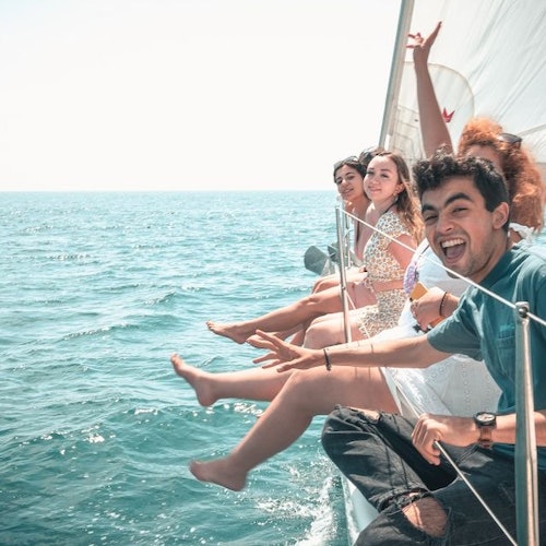 Palma de Mallorca: Excursión en velero con aperitivos y barra libre (4 horas)