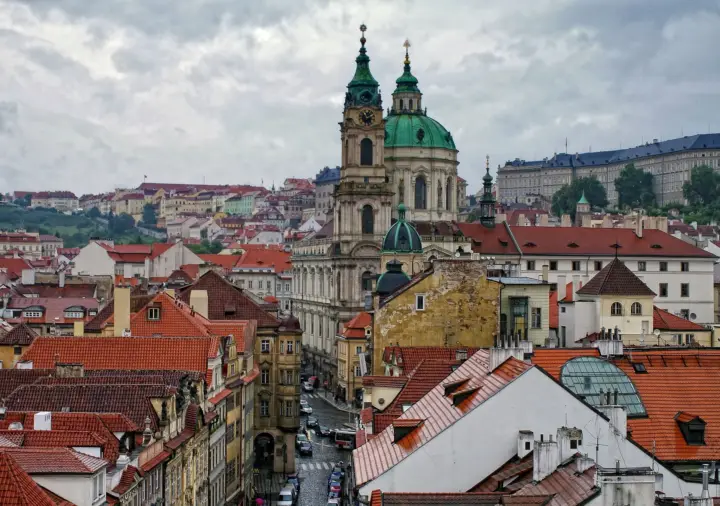 Recorrido por el Castillo de Praga y la Ciudad Pequeña en español