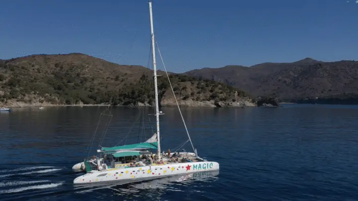 Palamós: Excursión en catamarán a Islas Formigues y Cap Roig