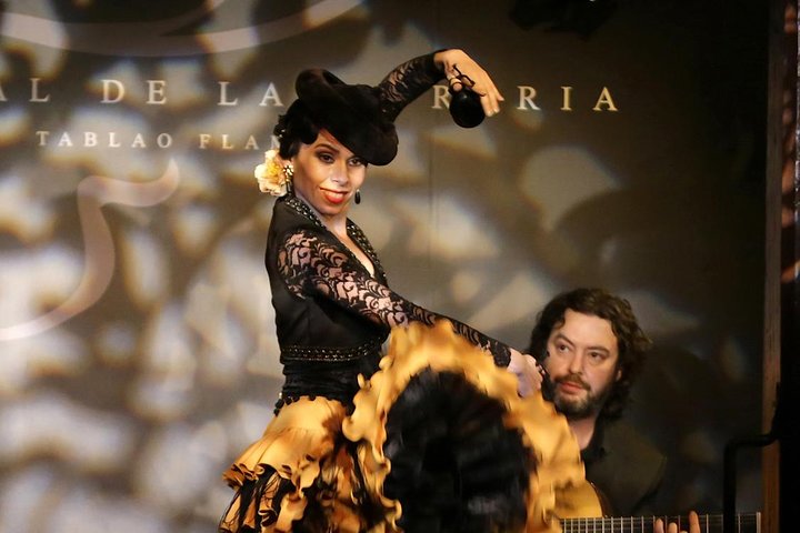 Espectáculo flamenco en el Corral de la Morería de Madrid con cena opcional