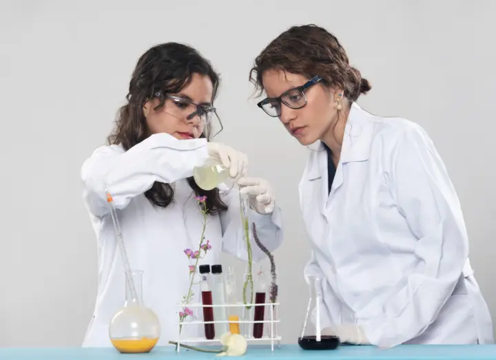 Arequipa: ¡ven a experimentar con tintes naturales en el laboratorio del CILQ!
