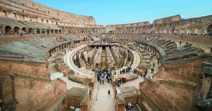 Roma: tour en grupo reducido por el Coliseo con visita a la arena
