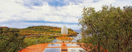 Visita al museo Salvador Dalí, Figueres y Cadaqués desde Barcelona