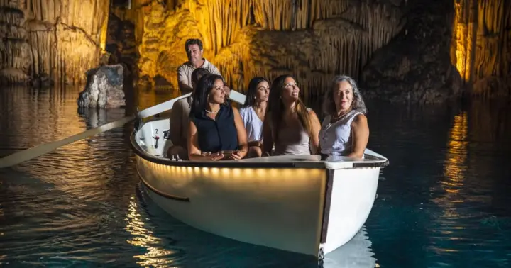 Palma: entrada a las cuevas del Drach, concierto de música y paseo en barco