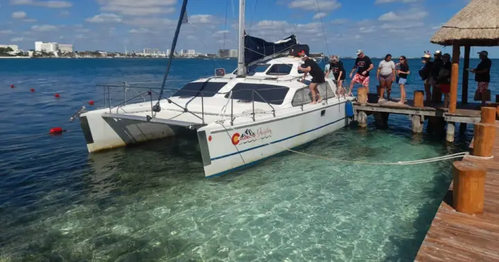 Tour on Isla Mujeres Catamaran