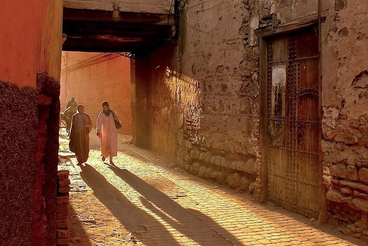 Vistas ocultas y zocos de Marrakech: tour de medio día