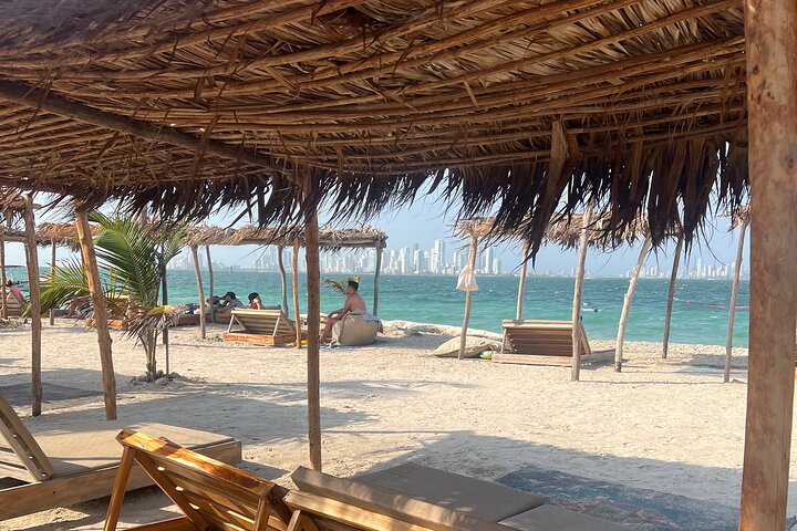 Día en la Isla Tierra Bomba – Club de Playa Todo Incluido