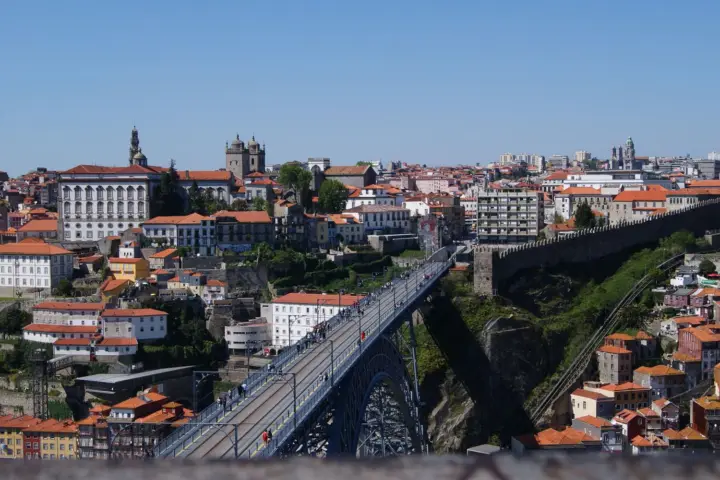 Oporto: Visita guiada a pie y Librería Lello