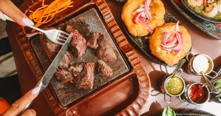 Budapest: 400°C Hot Stone Steak Dinner Experience