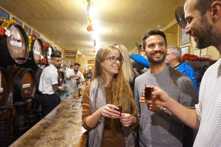 Tour Tradicional de Tapas y Vinos de Málaga