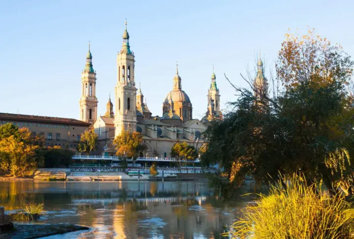 Hello Zaragoza: Private 2-Hour Intro Walk with Local Guide