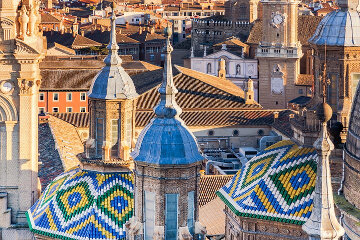 Tour autoguiado de búsqueda del tesoro y lugares de interés de Zaragoza