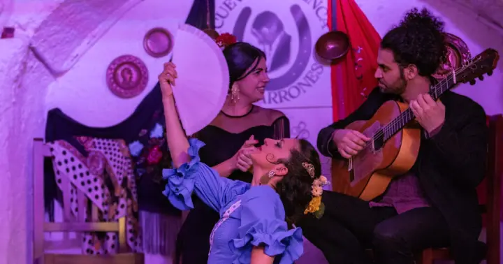 Granada: Espectáculo Flamenco Los Parrones en las Cuevas del Sacromonte