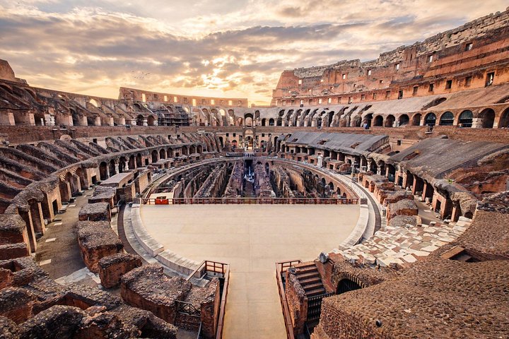 Roma: Tour del Coliseo con acceso a la Arena, Foro y Palatino