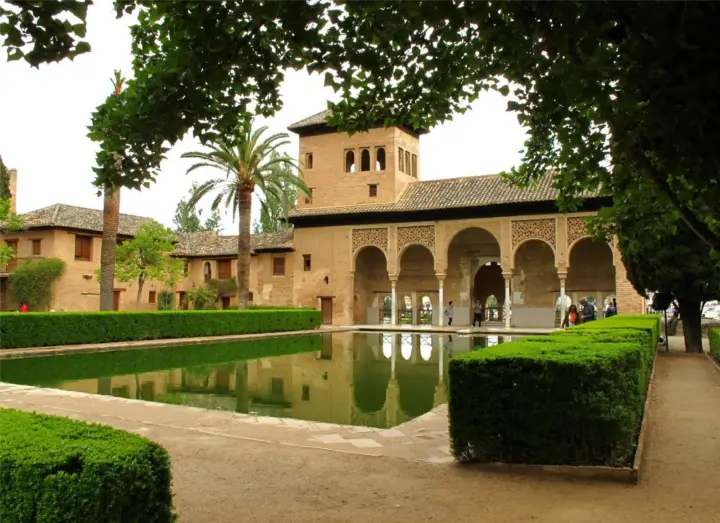 Granada: Visita guiada a la Alhambra y los Jardines del Generalife