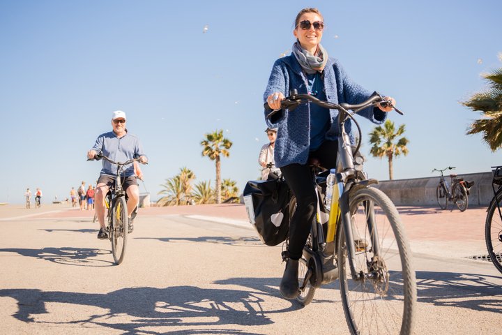 Tour de un día en eBike por Barcelona con Park Güell Ticket