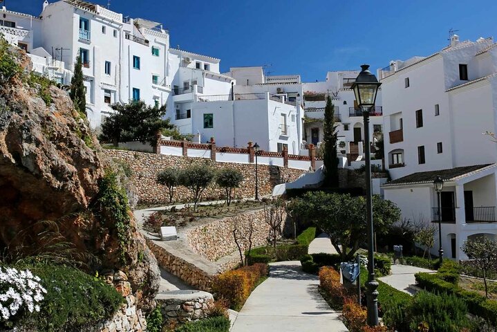 Excursión a Nerja y Frigiliana desde Málaga