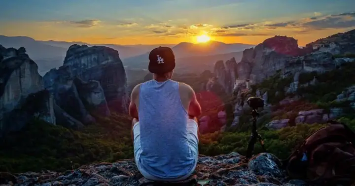 Atenas: Excursión de 2 días a Meteora en español con guía y hotel