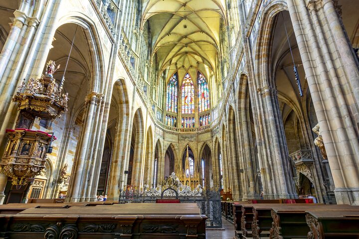 Skip the line: Prague Castle Interiors Tour with Local Guide