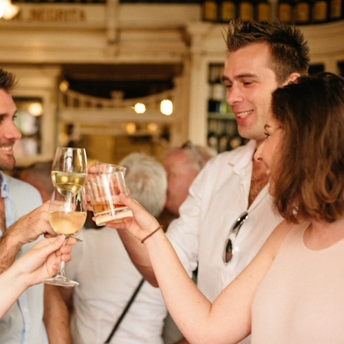 Sevilla: Tapas, Tabernas e Historia Visita Guiada