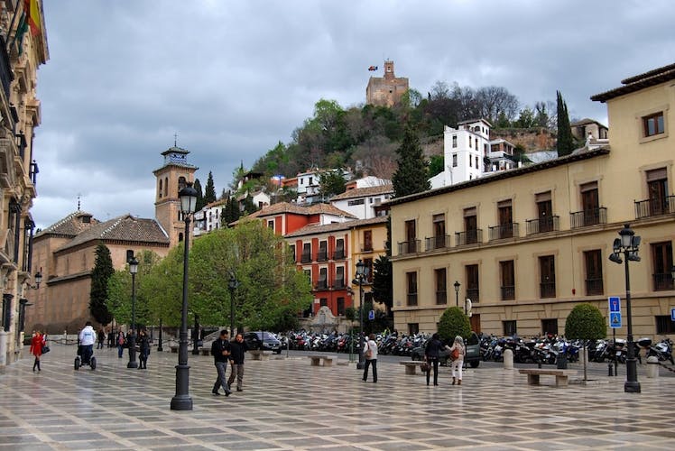 Visita guiada a la Catedral de Granada, Capilla Real, Albaicín y Sacromonte