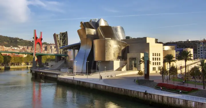 Bilbao: Visita guiada a pie Clásica y Moderna con Pintxos
