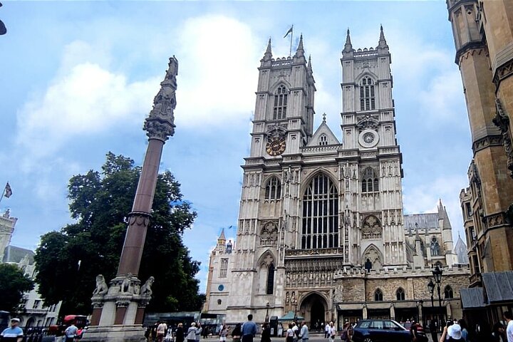 Westminster Abbey Tour for Kids with Sightseeing Walk in Westminster London
