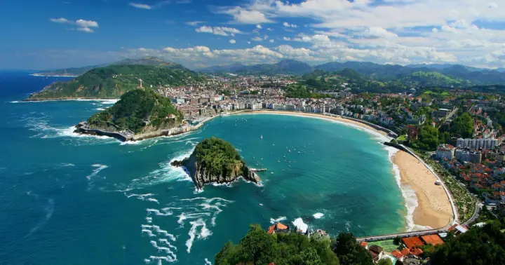 Desde Bilbao: Tour por Loyola, Getaria, Zarautz y San Sebastián