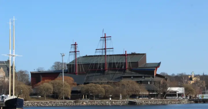 Stockholm: The legendary Vasa Museum with entry and guide