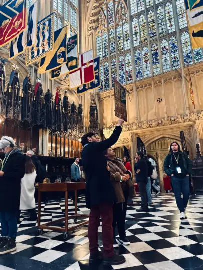 Westminster Abbey Tour with Changing of the Guard and Royal Palaces