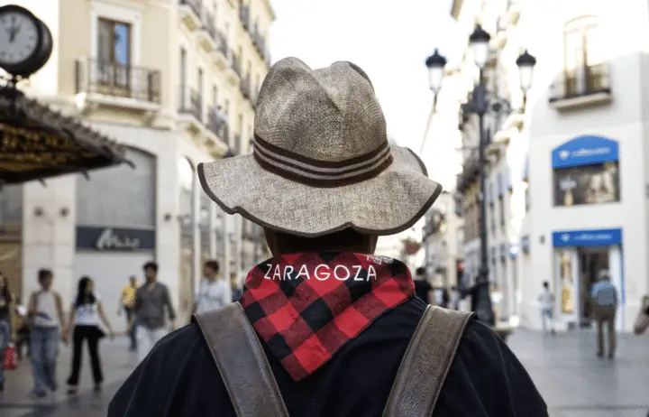 Zaragoza en el Corazón: Misterios, Fotos, Historias y una Dulce Sorpresa
