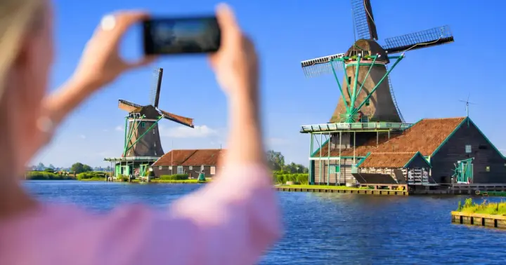 Desde Ámsterdam: tour guiado de Zaanse Schans, Volendam y Marken