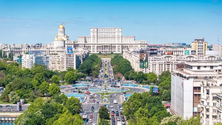 Bucarest con casco antiguo, Parlamento y Castillo de Drácula opcional