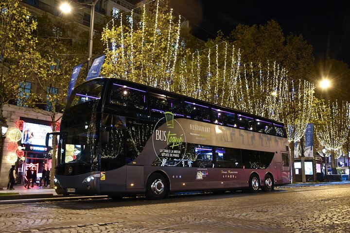 Cena Campos Elíseos París de noche en autobús panorámico