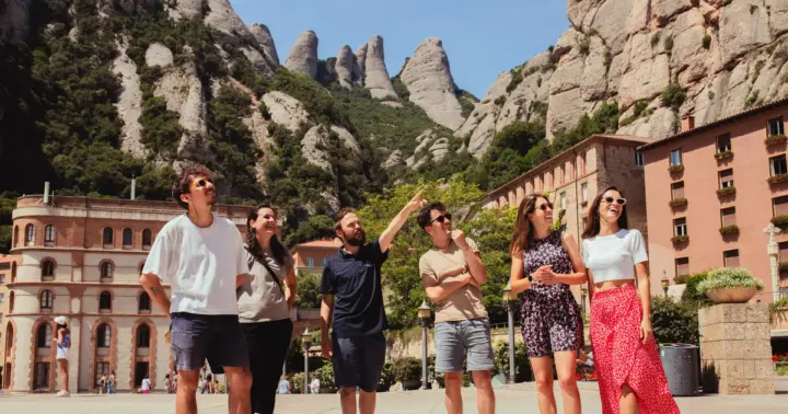 Barcelona: Montserrat con opciones de bodega, comida y tren