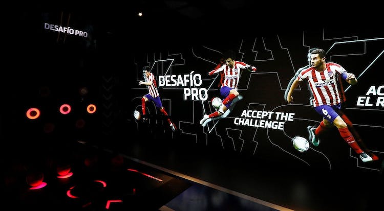 Visita autoguiada al estadio Air Metropolitano de Riad y audioguía de la ciudad