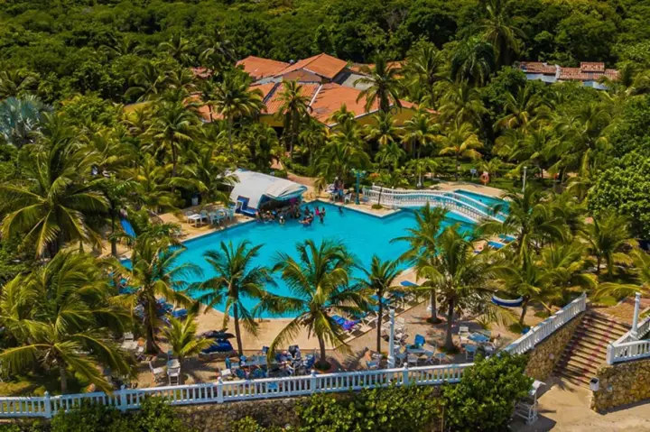 Cartagena: Day Tour Rosario Island at cocoliso island resort