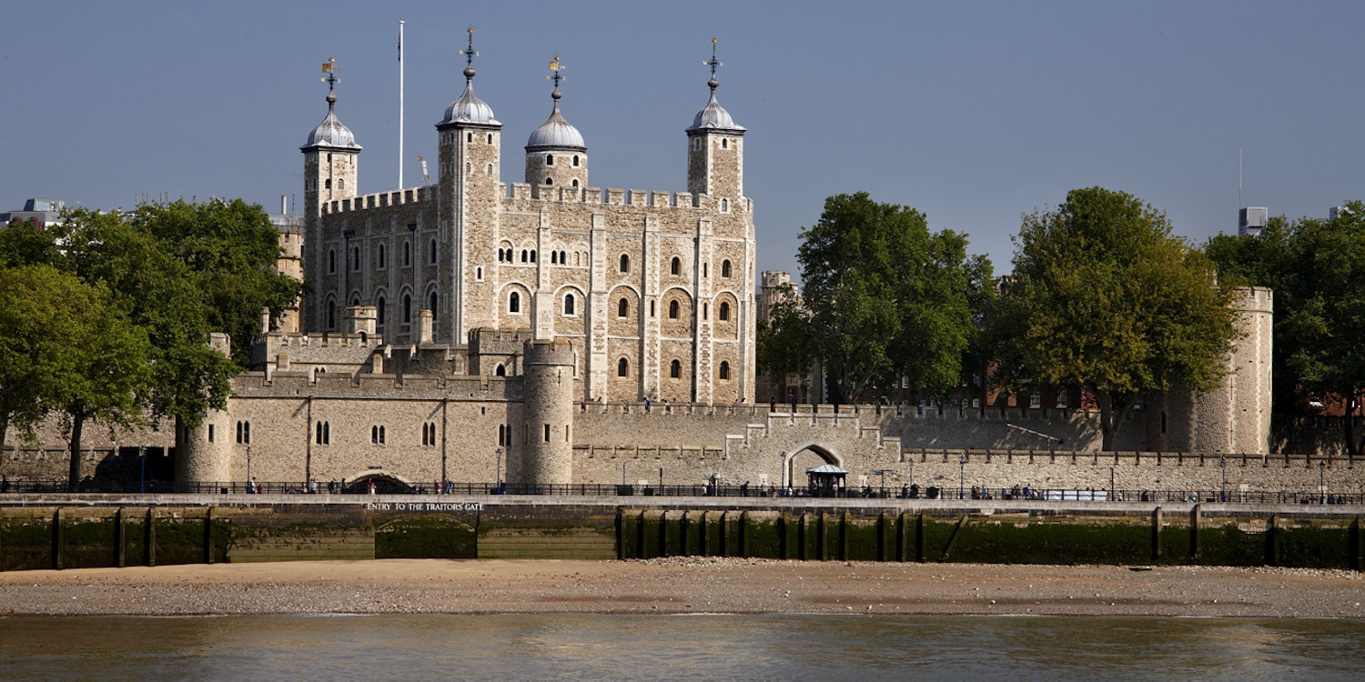 Tower of London & Crown Jewels Exhibition: Entry Ticket