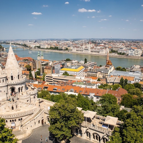 Budapest: Excursión en autobús de 3 horas y crucero turístico de 1 hora
