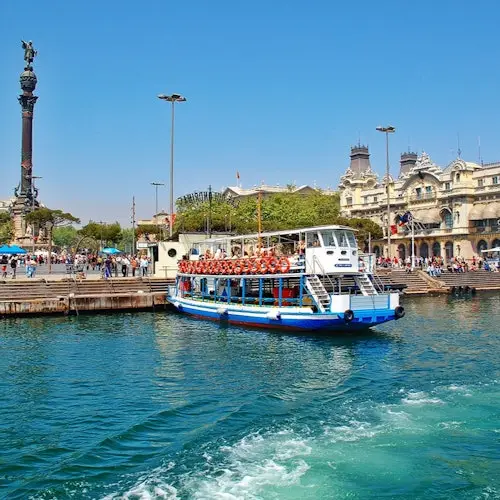 Barcelona: Las Golondrinas Paseo en barco de 40 minutos