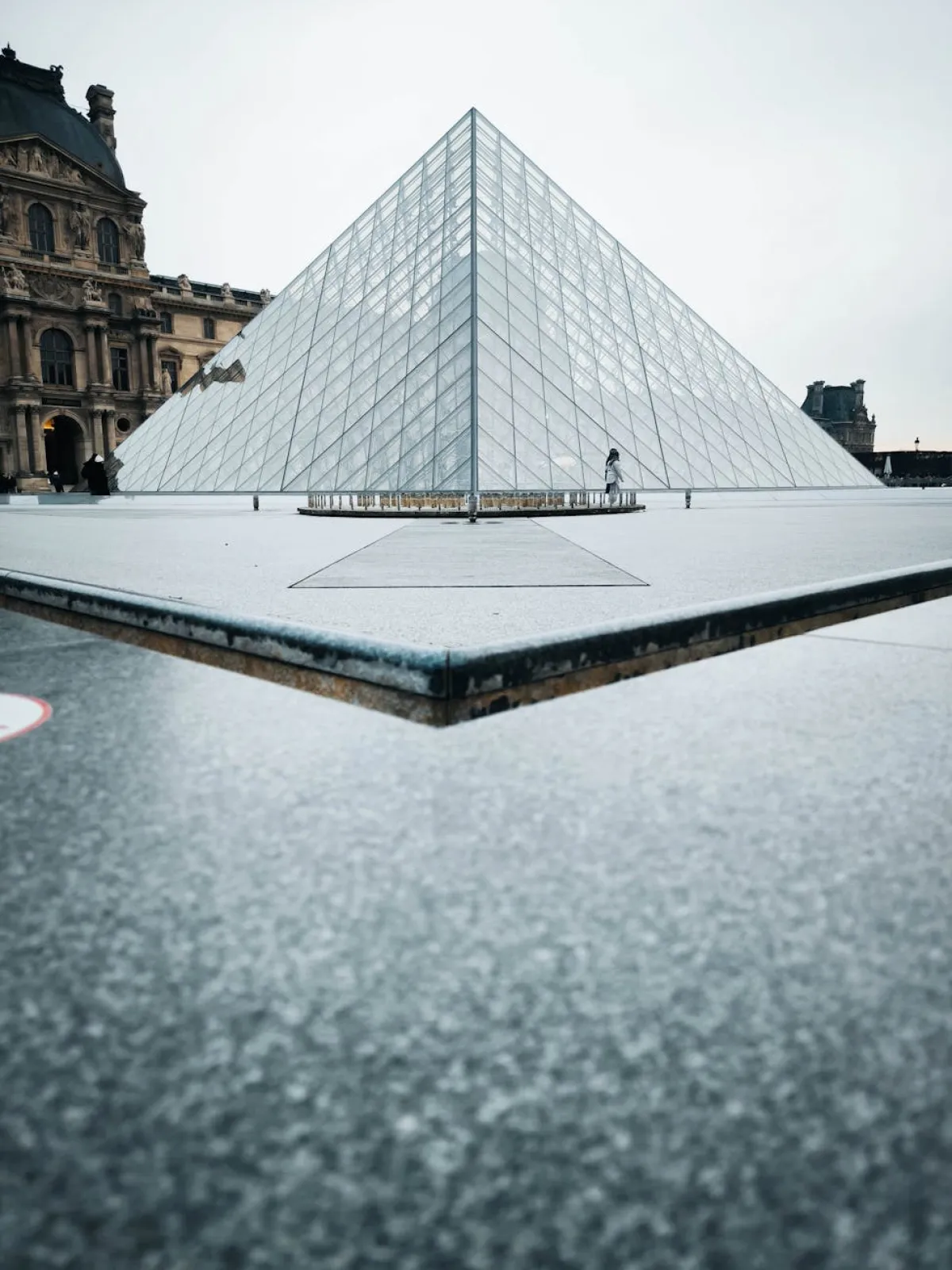 2. Museo del Louvre